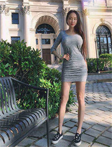 侮辱丰满美丽的人妻