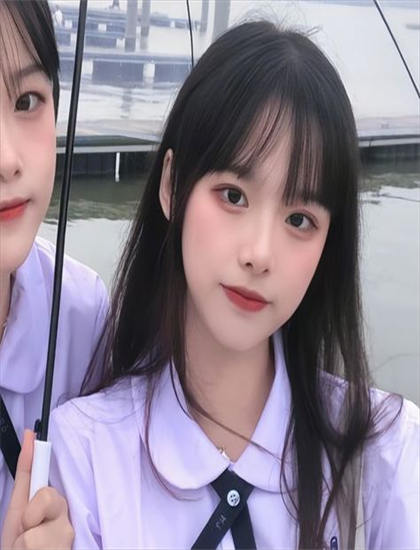 文化研究：《孤勇者》如何展现微距拍摄的细节表现与视觉冲击 探索文化表达的多种形式