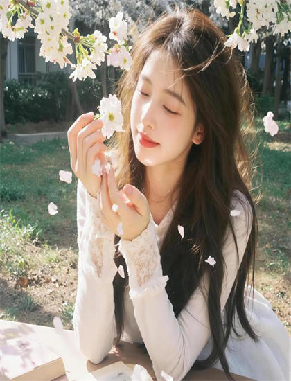 請吃飯的姐姐綜藝在線觀看_草莓絲瓜向日葵18歲在線觀看