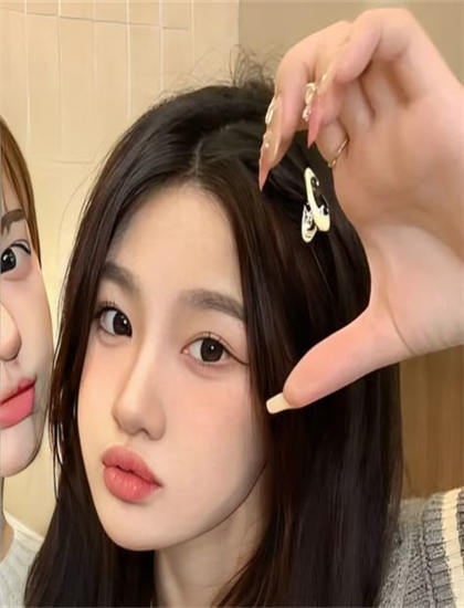 《野猪女孩》在线观看_送老师简短清雅赠言_开心色情电影